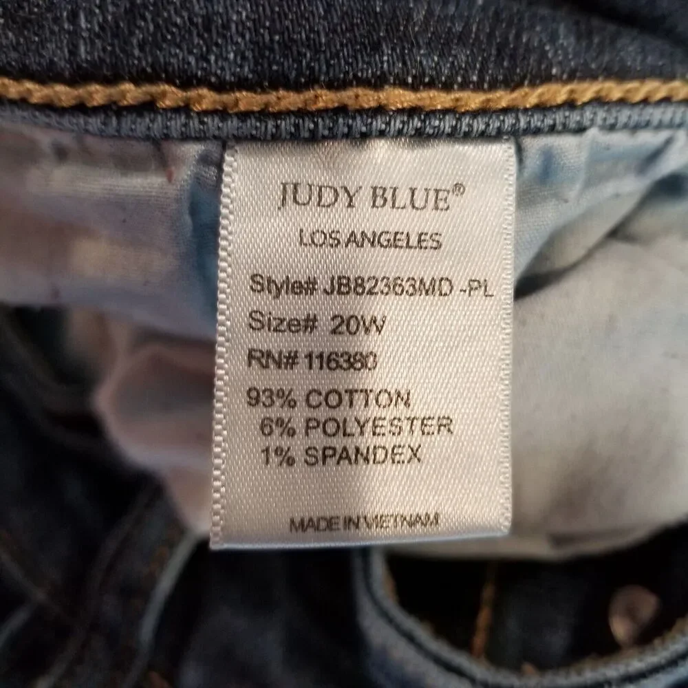 Judy Blue Women Plus Boyfriend Fit‎ Jeans Sz 20W Distressed Blue High Rise City